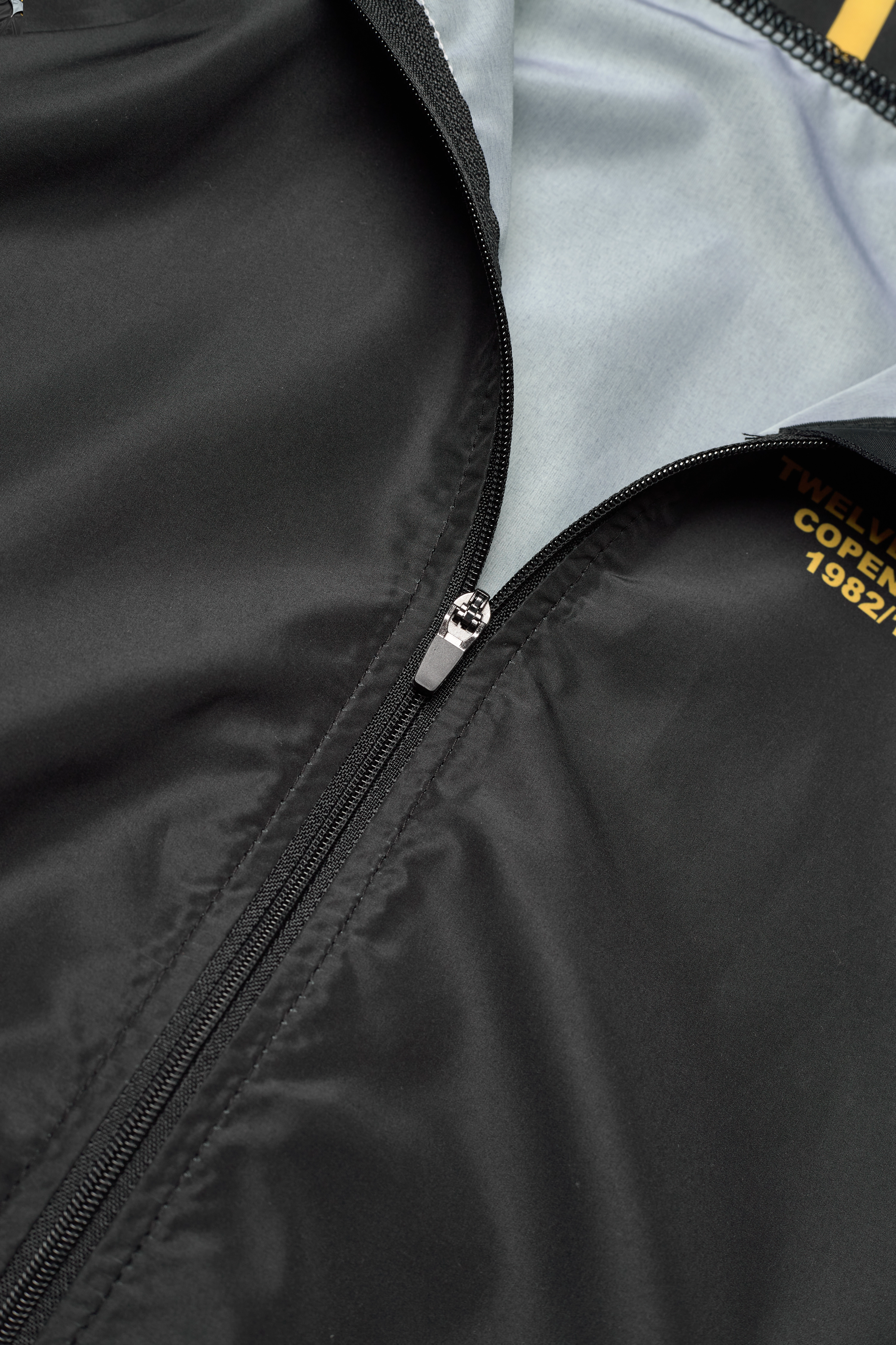 Twelve Sixteen - Wind Micro Jacket - black - 3