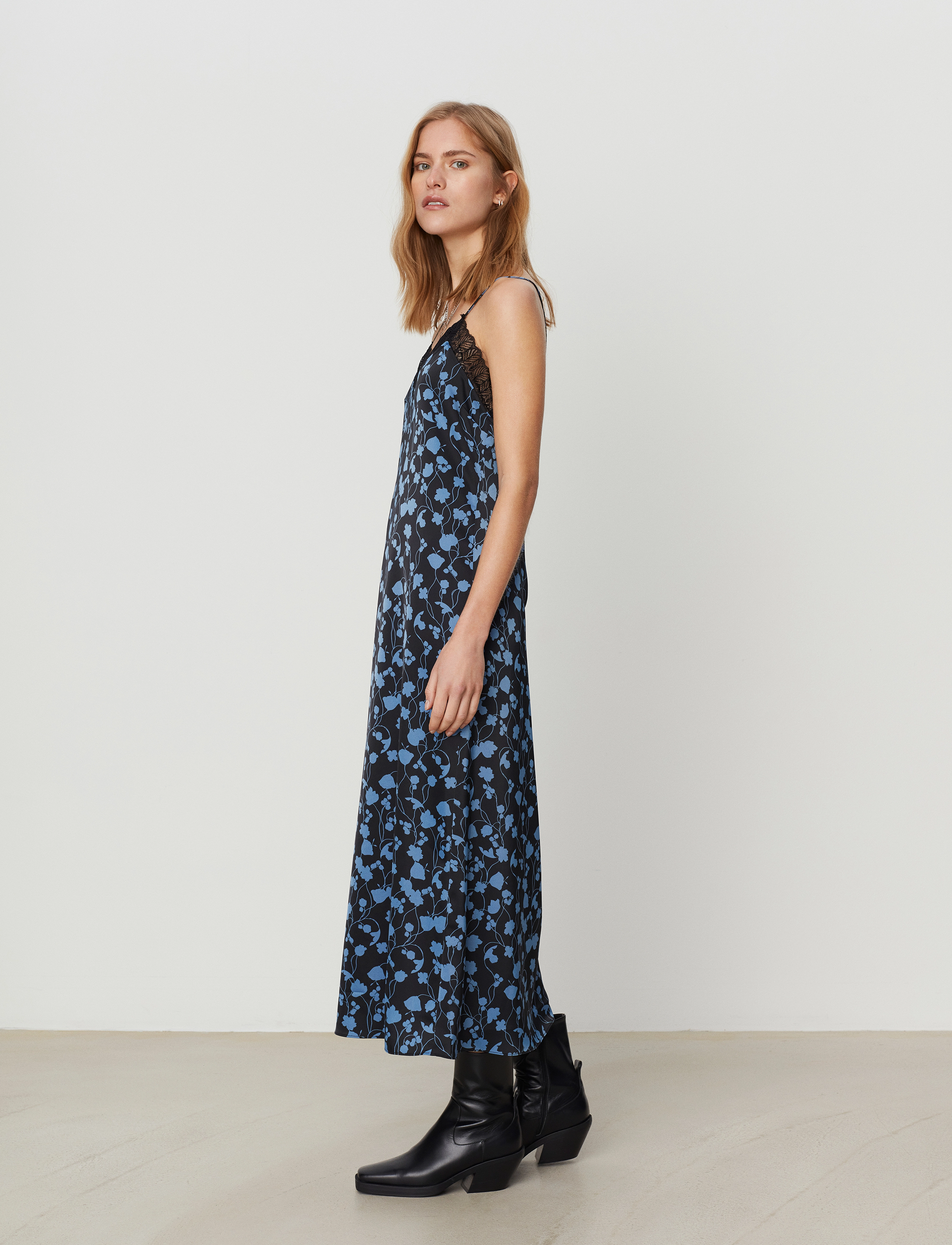 2NDDAY - 2ND Verlin - Satin Waves - flower ascend blue - 3