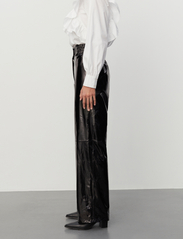 2NDDAY - 2ND Edition Cedar - Soft Patent Lea - leather trousers - meteorite (black) - 3