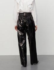 2NDDAY - 2ND Edition Cedar - Soft Patent Lea - leather trousers - meteorite (black) - 4