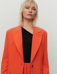 2NDDAY - 2ND Janet - Attired Suiting - odzież imprezowa w cenach outletowych - mandarin red - 5