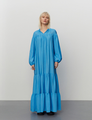 2NDDAY - 2ND Esme TT - Sheer Delight - maxi kjoler - azure blue - 2