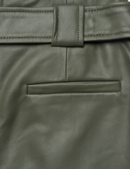 2NDDAY - 2ND Foley - Leather Appeal - festtøj til outletpriser - kombu green - 8