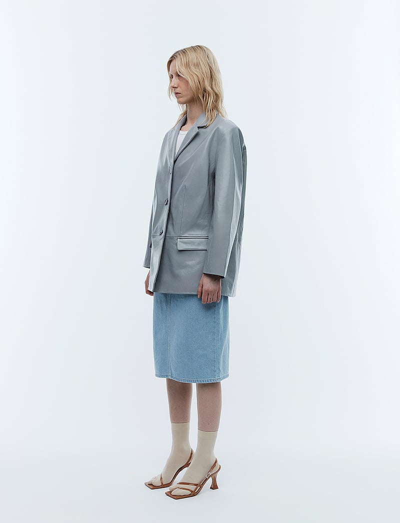 2NDDAY - 2ND Harriet - Leather Shine - enkelknäppta kavajer - drizzle - 3