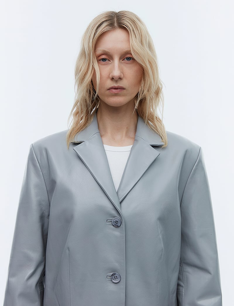 2NDDAY - 2ND Harriet - Leather Shine - enkelknäppta kavajer - drizzle - 5