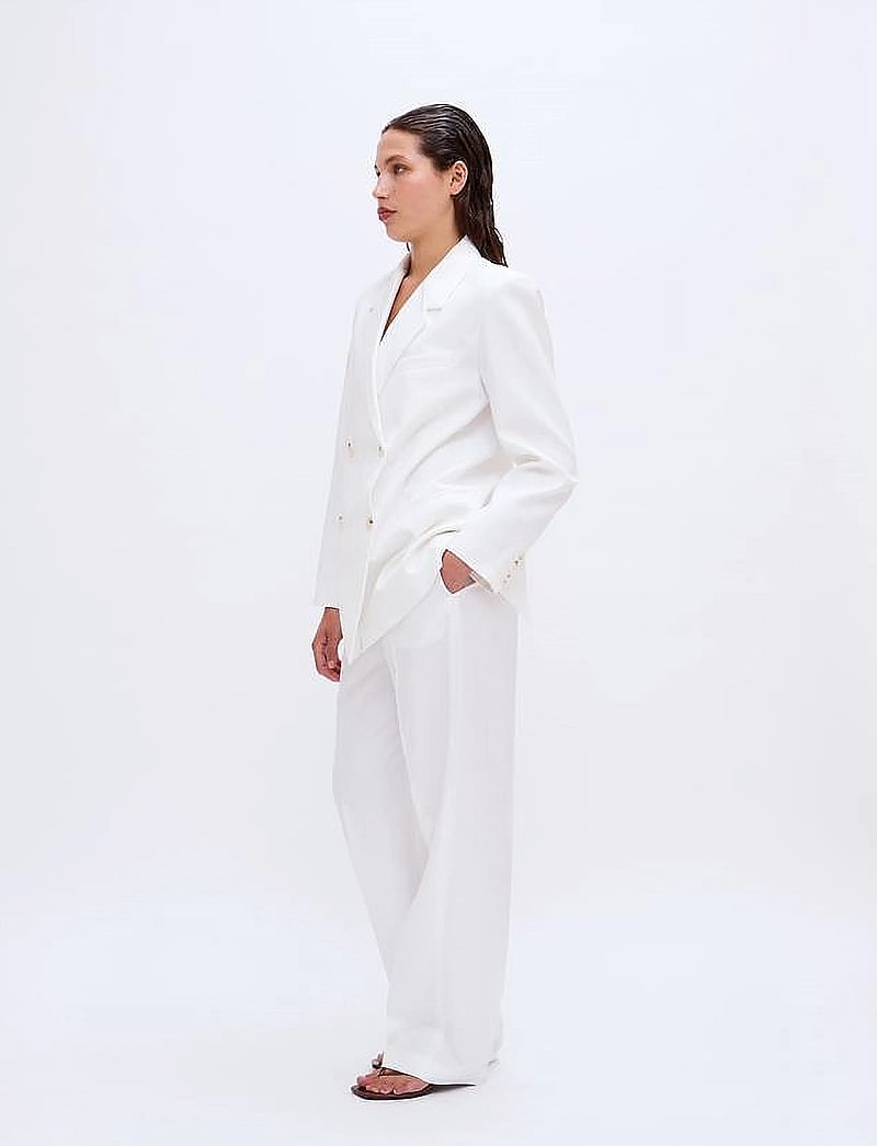2NDDAY - 2ND Celeste - Fine Tailoring - laia säärega püksid - brilliant white - 3