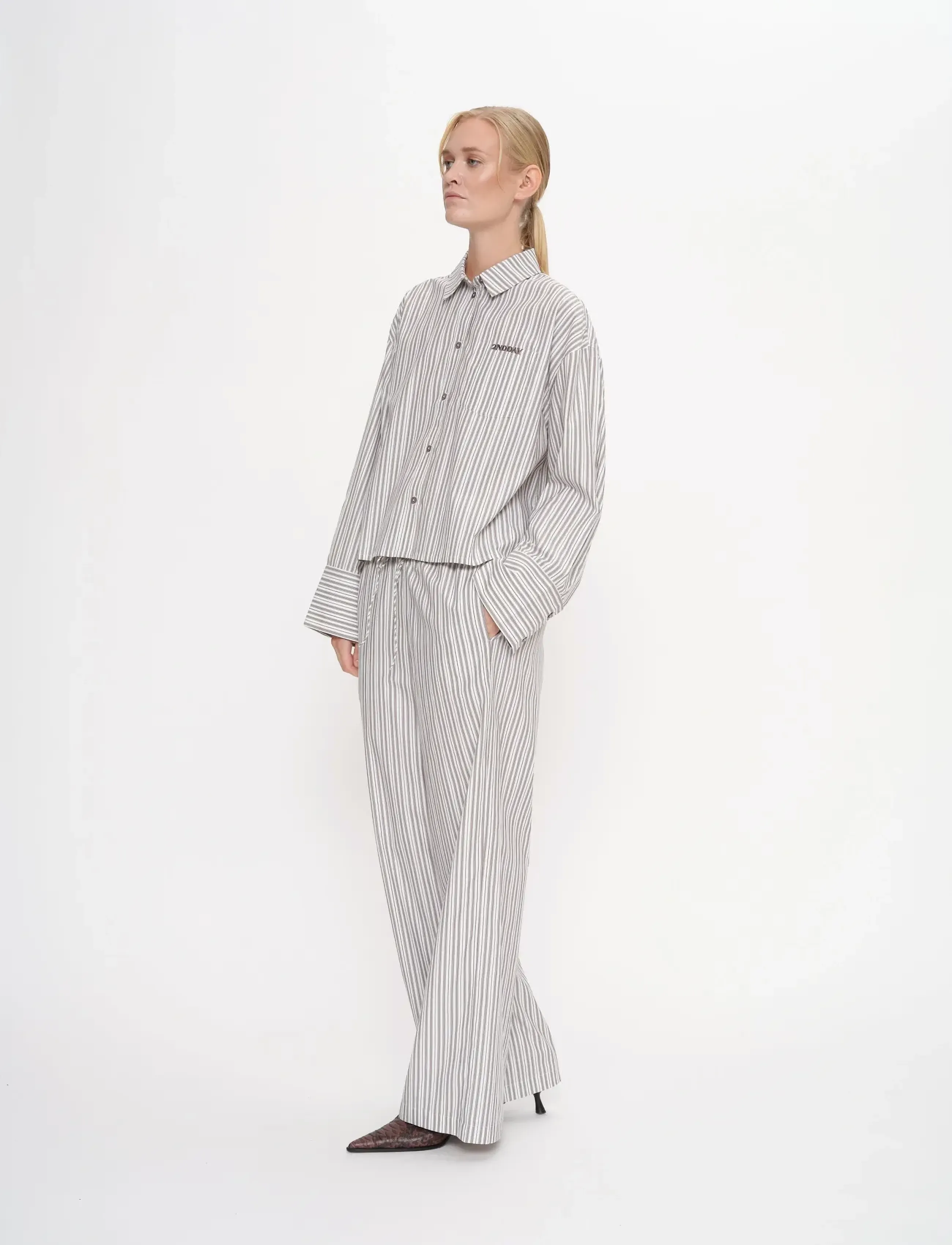 2NDDAY - 2ND Clarin - Cotton Stripes - langermede skjorter - 420147 walnut stripe - 4