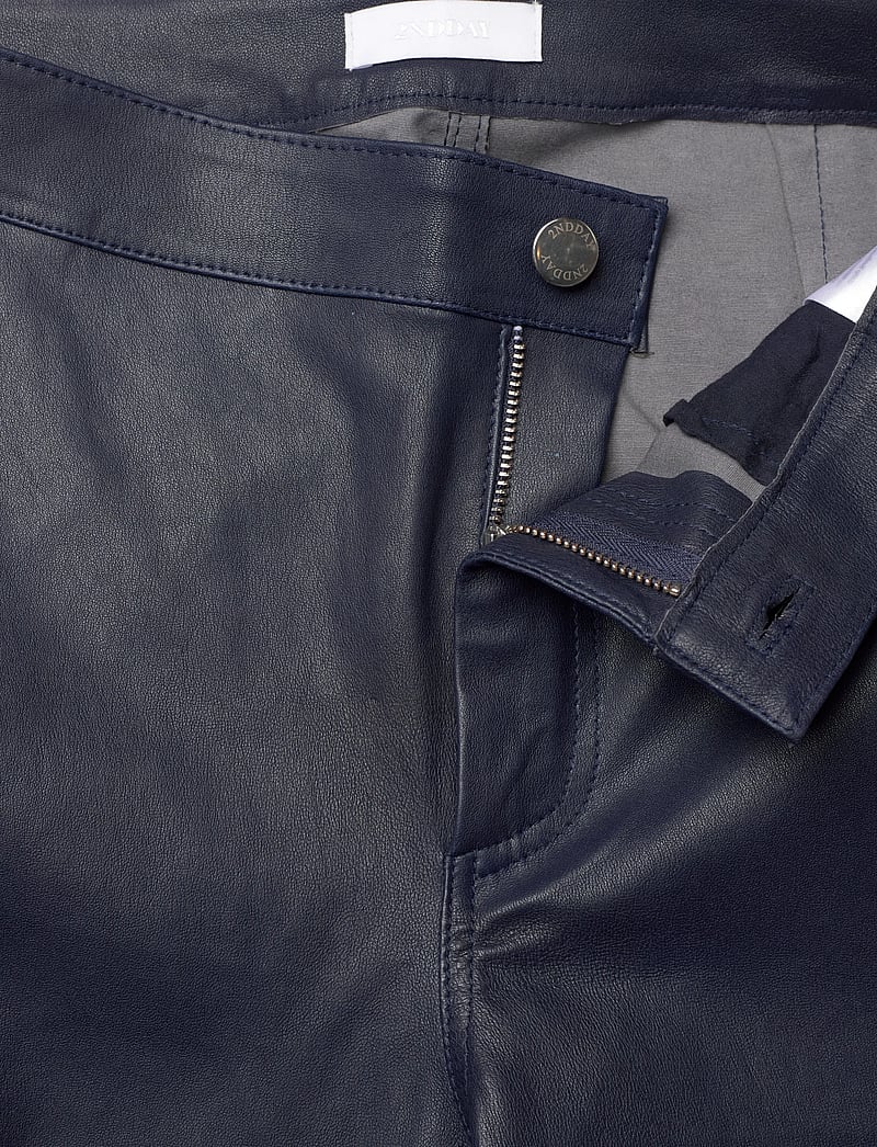 2NDDAY - 2ND Leya - Refined Stretch Leather - lederhosen - navy blazer - 3