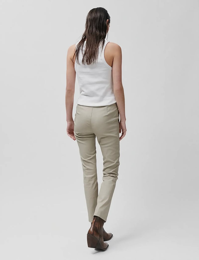 2NDDAY - 2ND Leya - Refined Stretch Leather - læderbukser - plaza taupe - 3