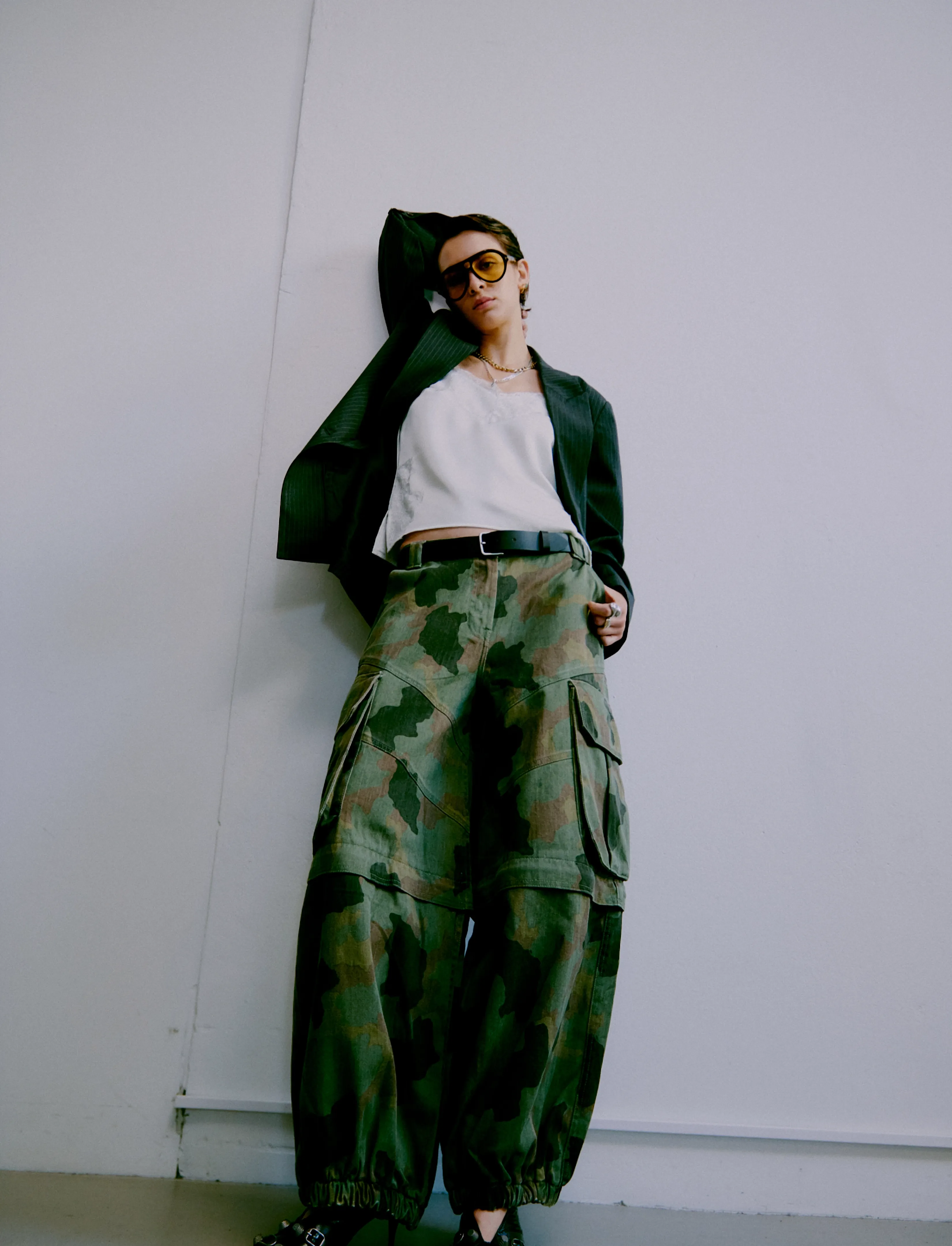 2NDDAY 2ND Erlene - Twill Denim - Cargo-Hosen - FLUR LEAF CLOVER PRINT / khaki/green