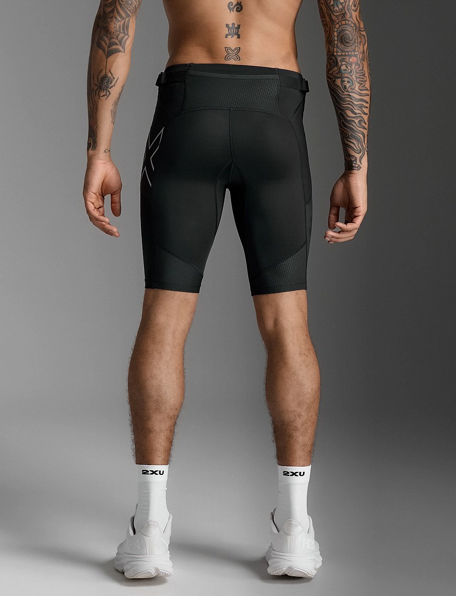 2XU - AERO MESH COMPRESSION SHORTS - jooksuretuusid - black/silver reflective - 3