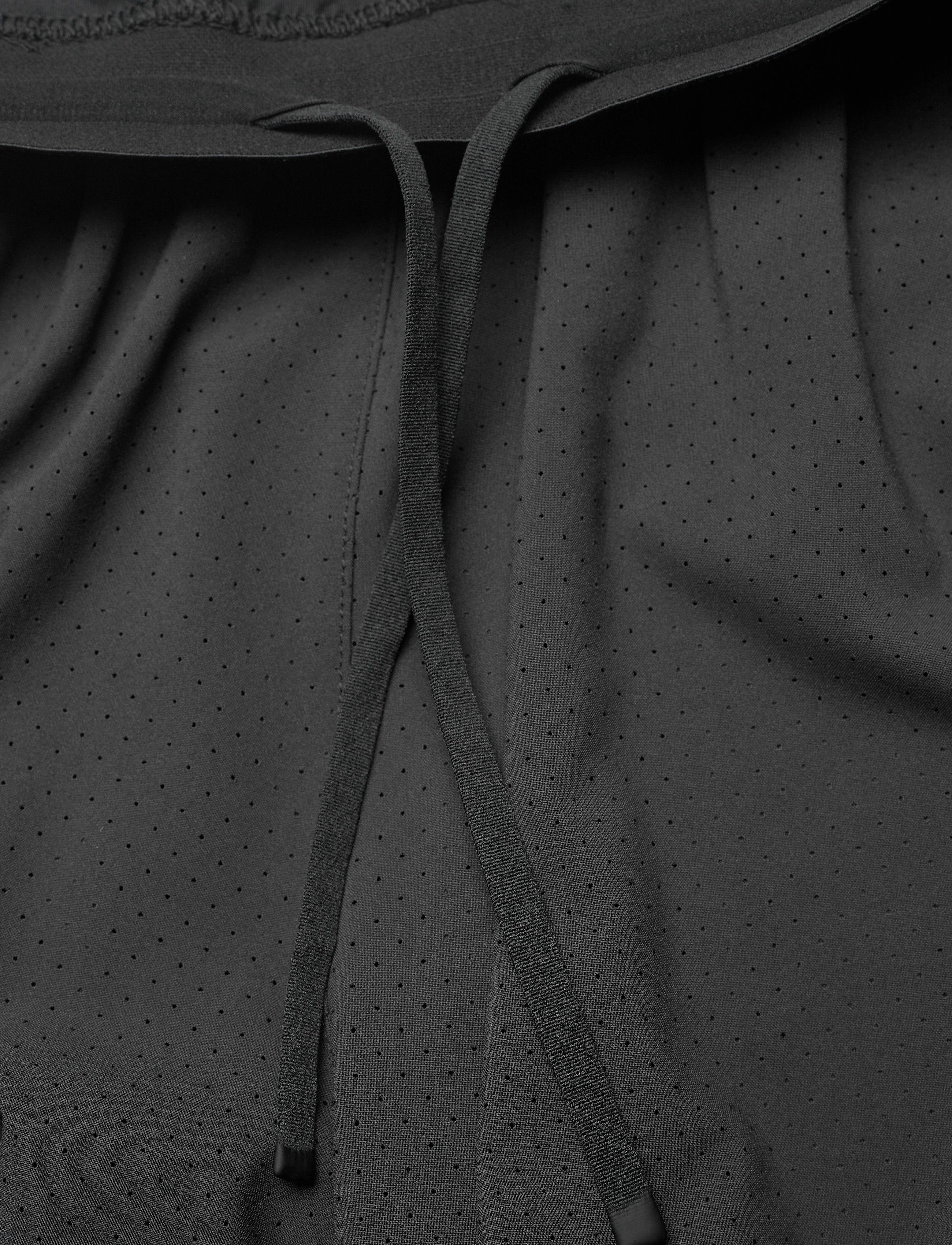 2XU - AERO 2-IN-1 7 INCH SHORTS - black/silver reflective - 3