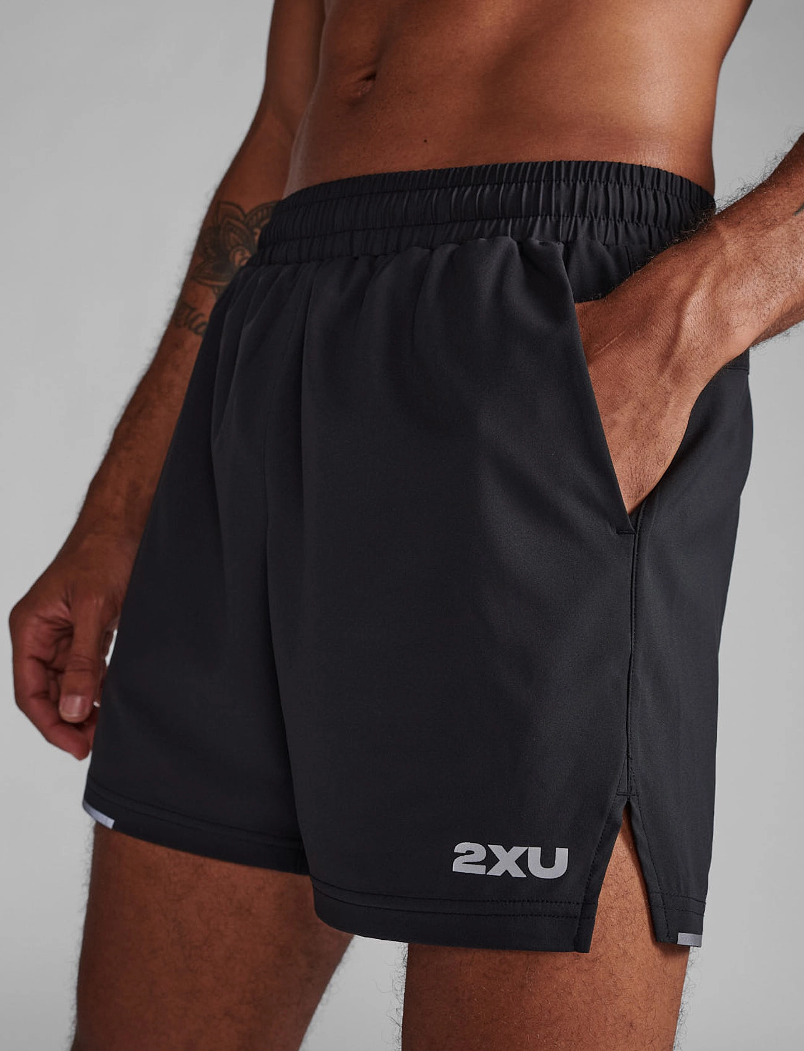 2XU Aero 5 Inch Shorts, XXL, Schwarz - Sport Männerswear