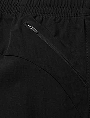 2XU - MOTION 6 INCH SHORTS - sports shorts - black/black - 4