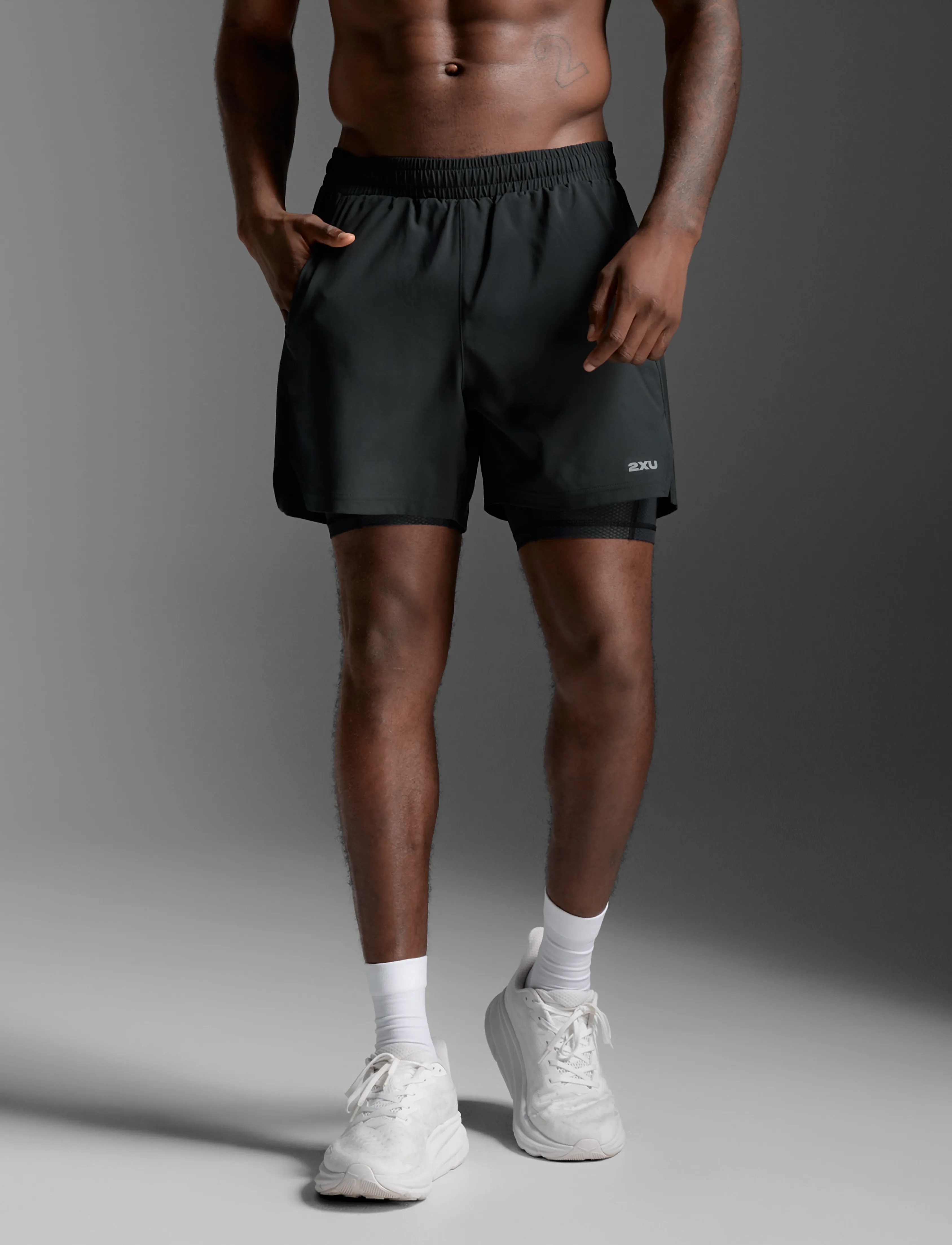 2XU Aero Mesh 2-In-1 5 Inch Shorts, XS, Black, Sport Shorts > Sport Training Shorts, Herre