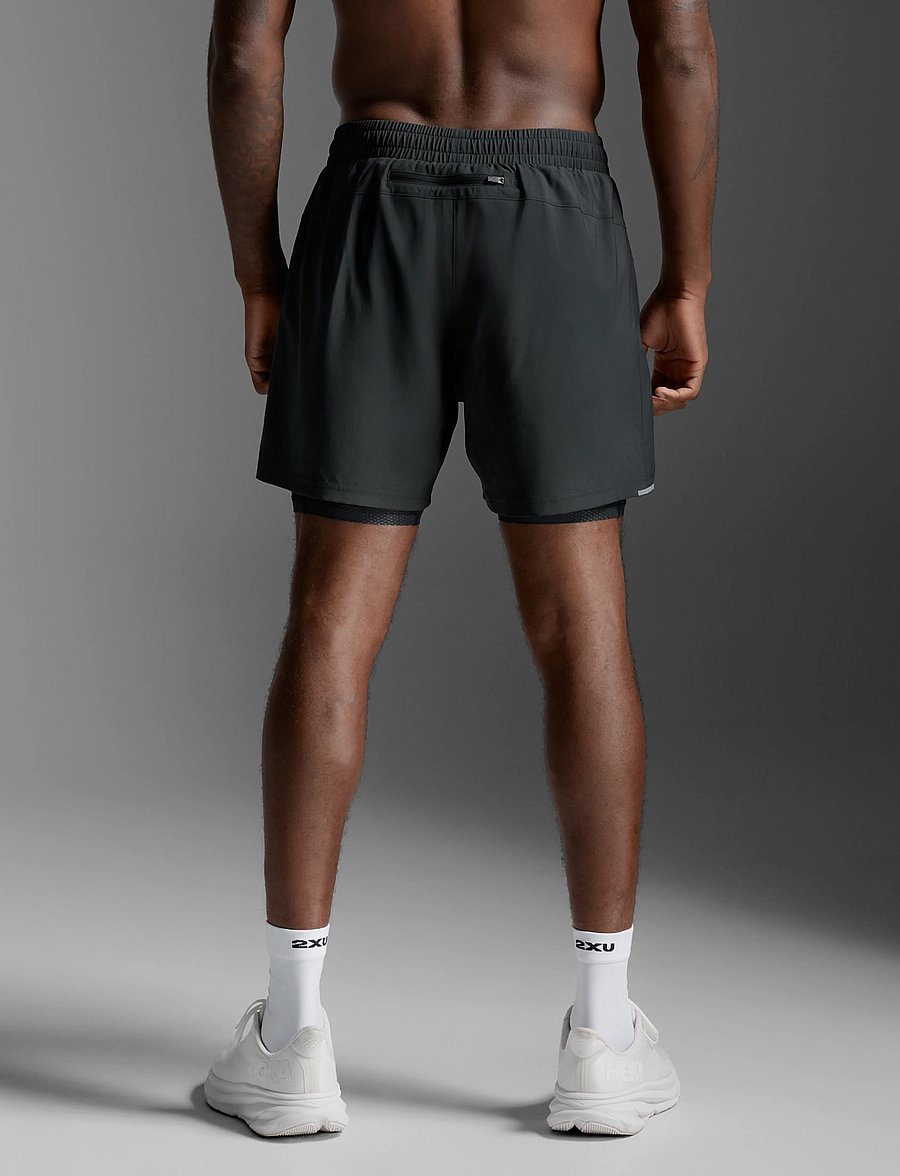 2XU - AERO MESH 2-IN-1 5 INCH SHORTS - laufshorts - black/silver reflective - 3