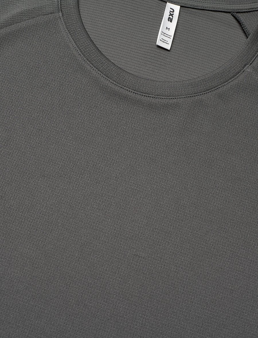 2XU - AERO MESH TEE - t-shirts - jupiter/black reflective - 2