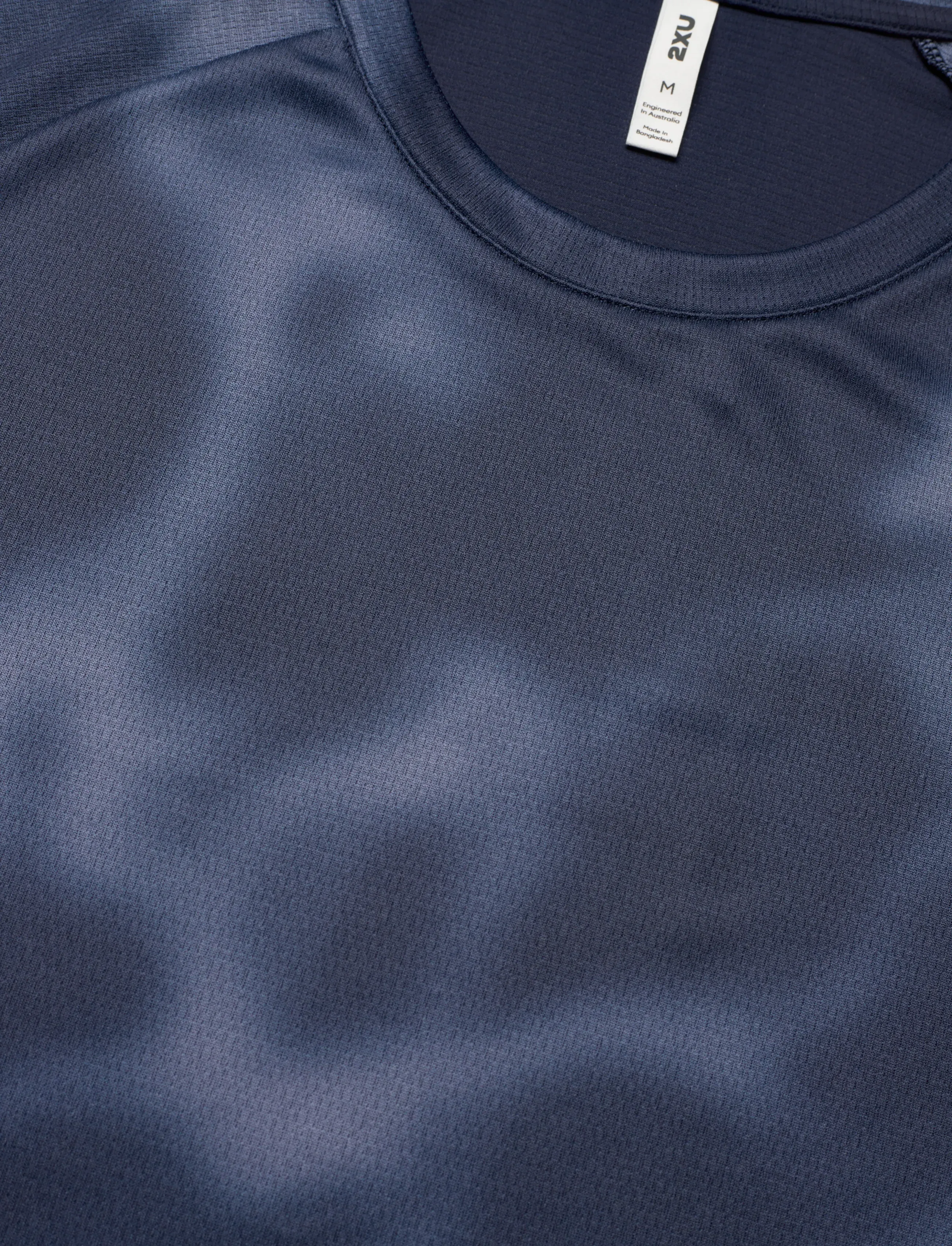 2XU - AERO MESH TEE - madalaimad hinnad - midnight marble/silver reflective - 2
