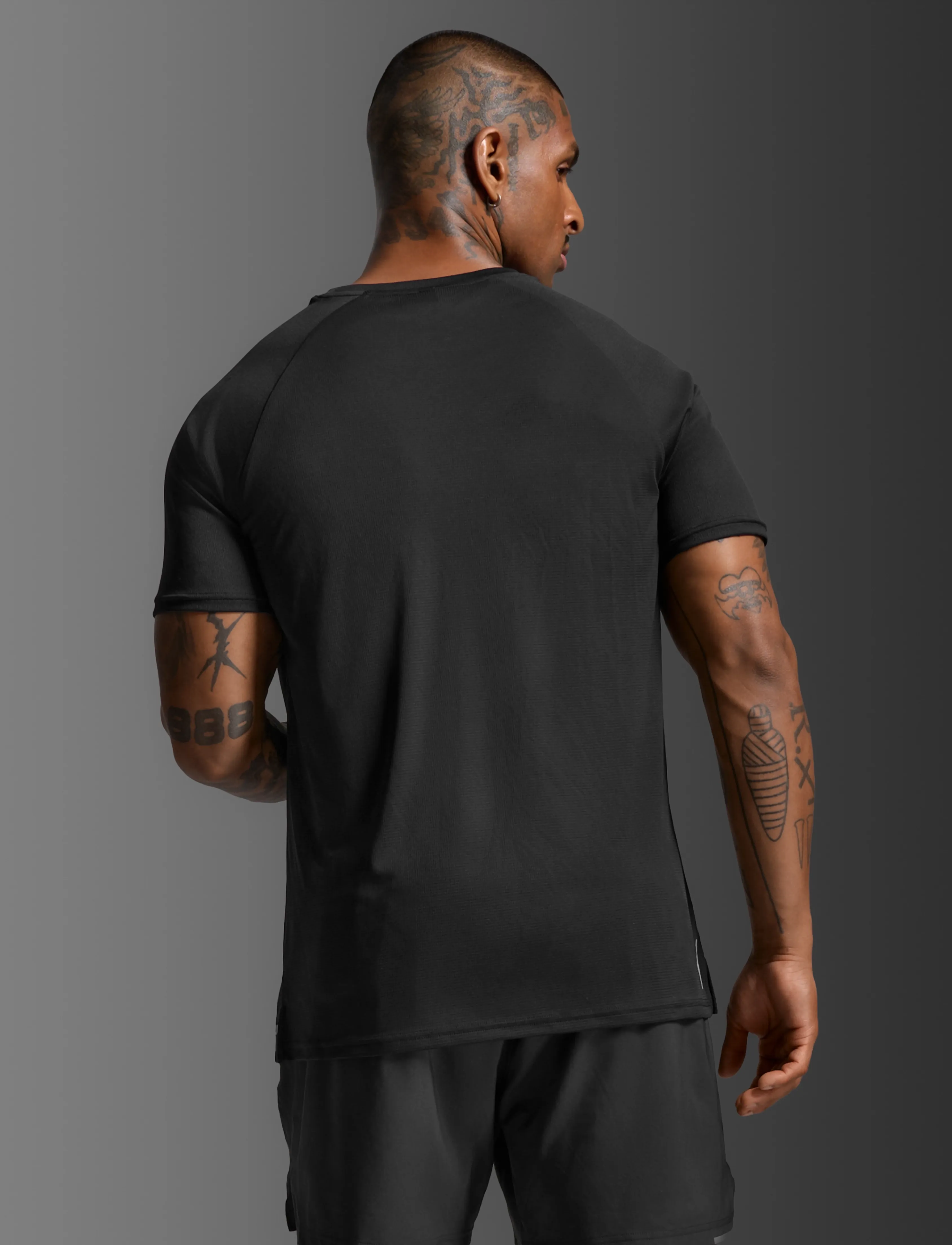 2XU - AERO MESH TEE - t-shirts - black/silver reflective - 3