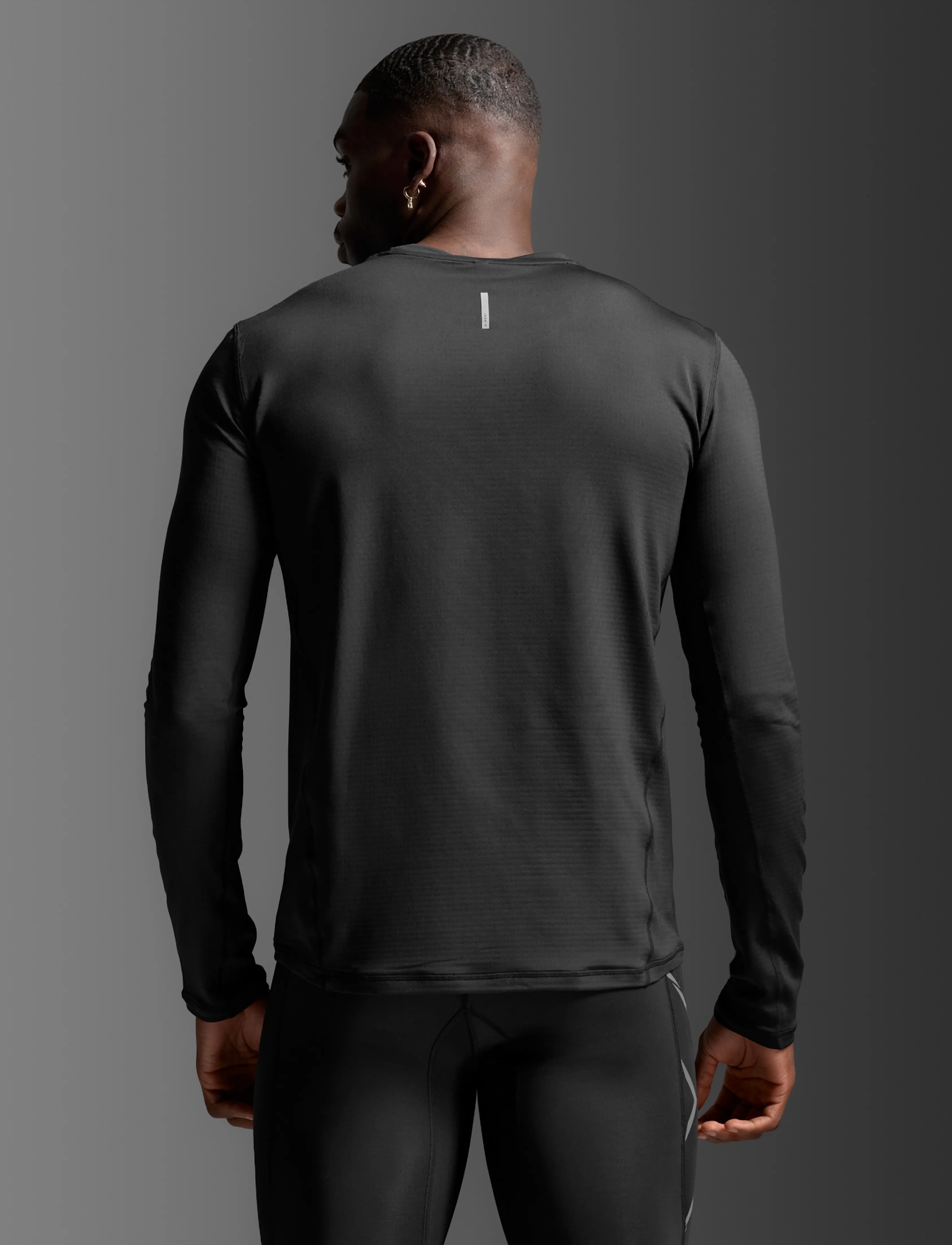 2XU - IGNITION GRID BASE LAYER - aluskihina kantavad alussärgid - black/silver reflective - 3