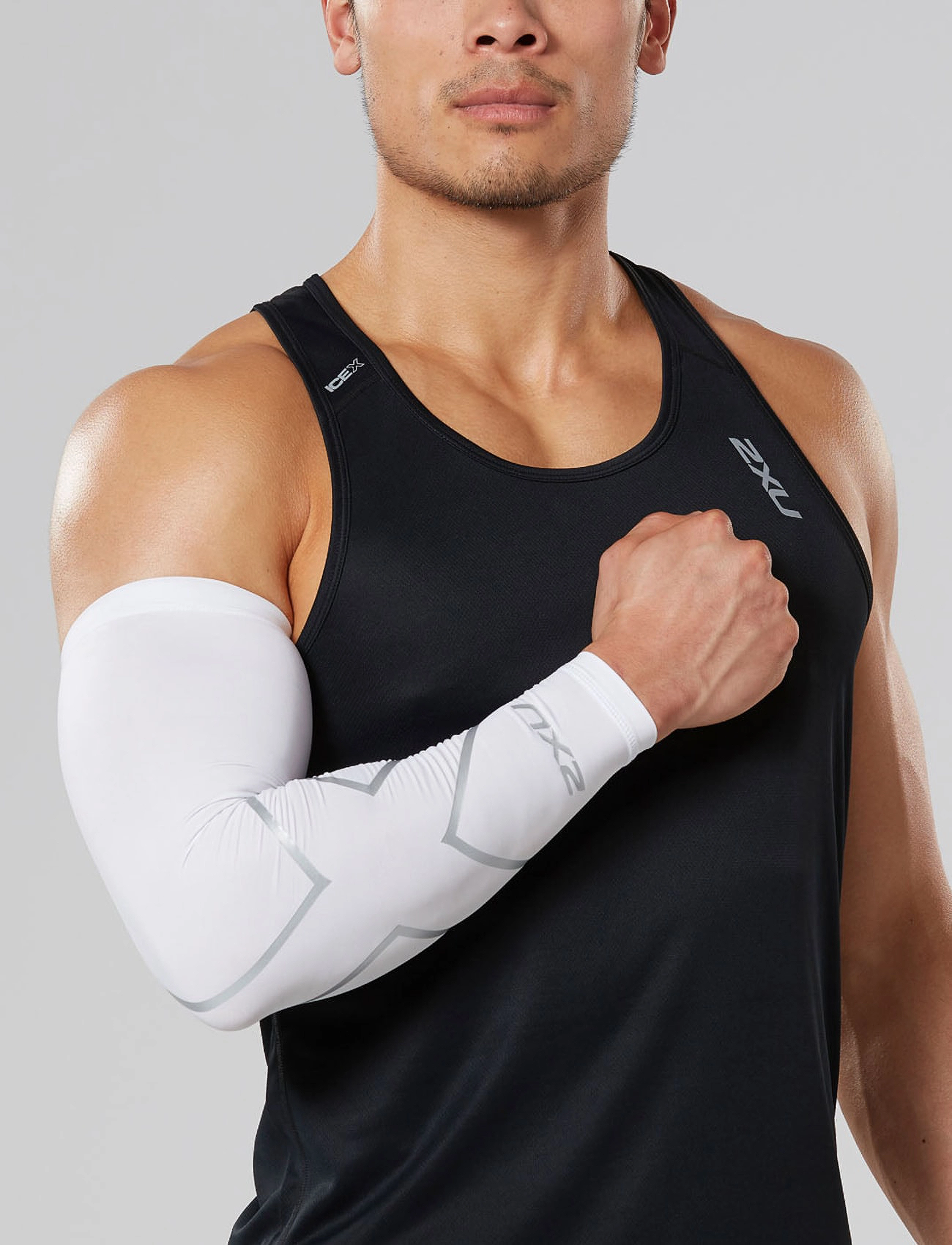 2XU - COMPRESSION ARM GUARD (SINGLE) - white/silver - 0