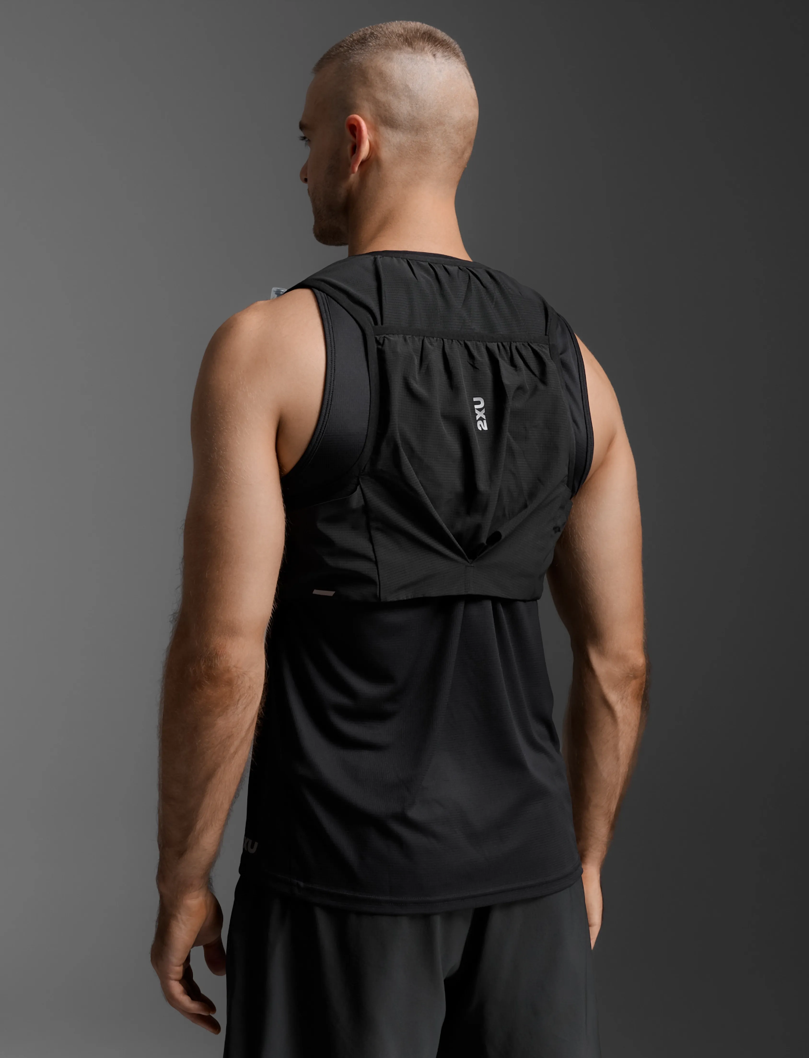 2XU - RUN HYDRATION VEST - black/silver reflective - 3