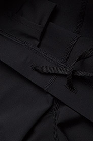 2XU - CORE COMP 5 INCH SHORTS - trainings-shorts - black/silver - 4