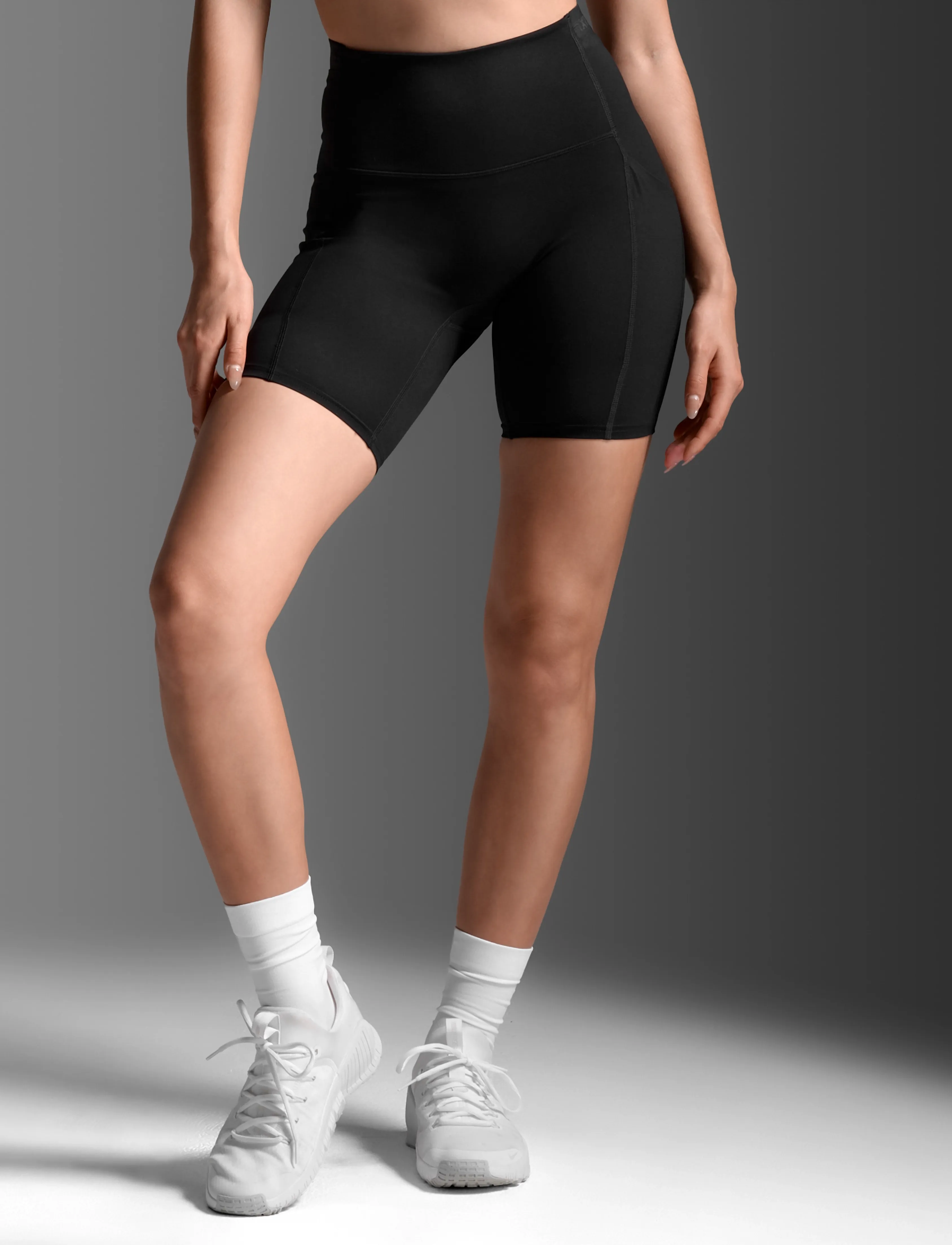2XU Form Stash Hi-Rise Compression 6 Inch Shorts, Kvinder, Højtaljede Cykelshorts, Sort, Str: M