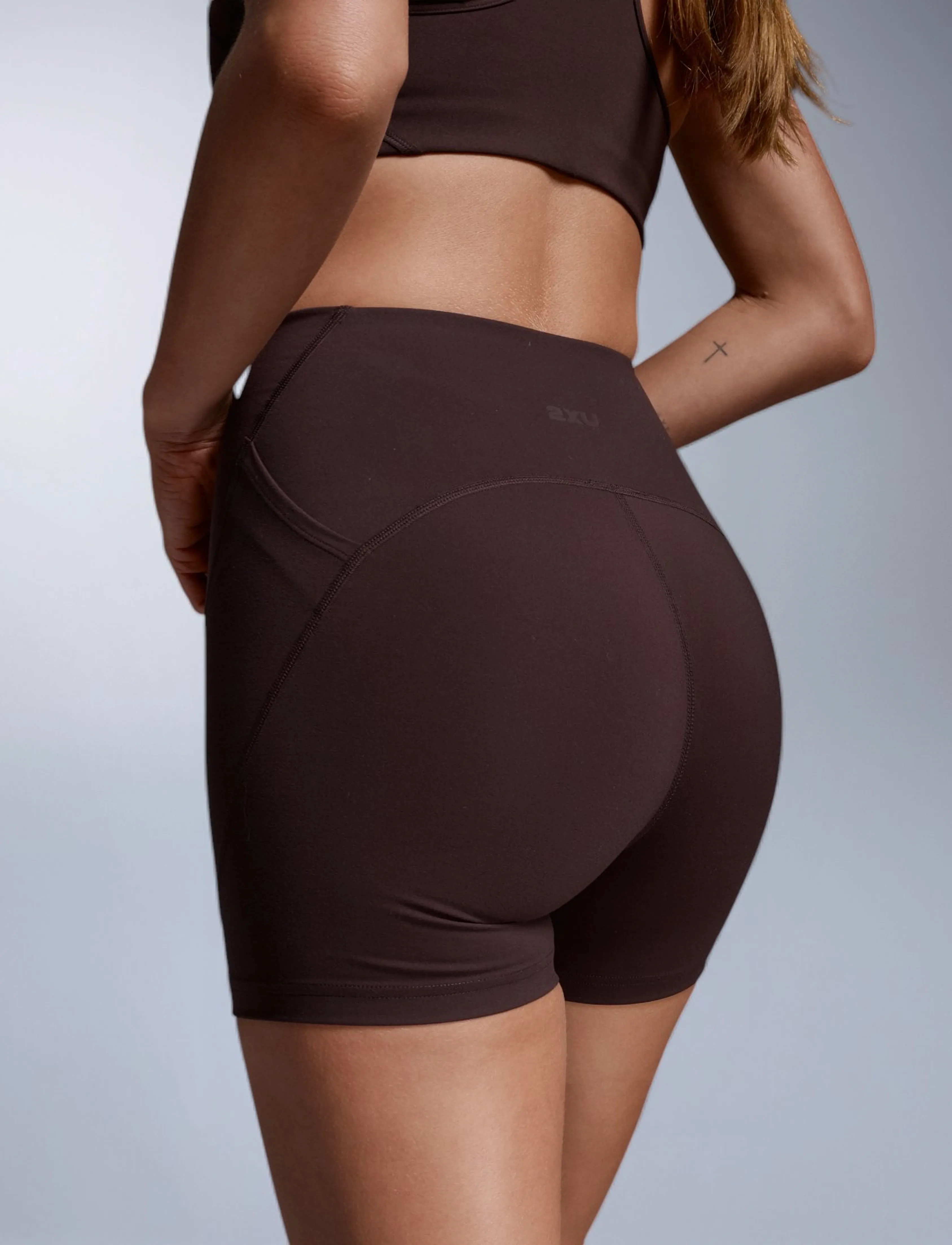 2XU Flex Hi-Rise Compression 4 Inch Short träningsshorts dam – bild 4
