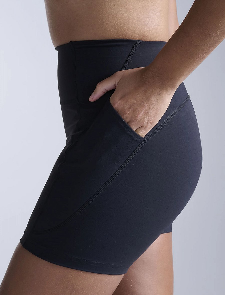 2XU - FLEX HI-RISE COMPRESSION 4 INCH SHORT - træningsshorts - black/black - 4