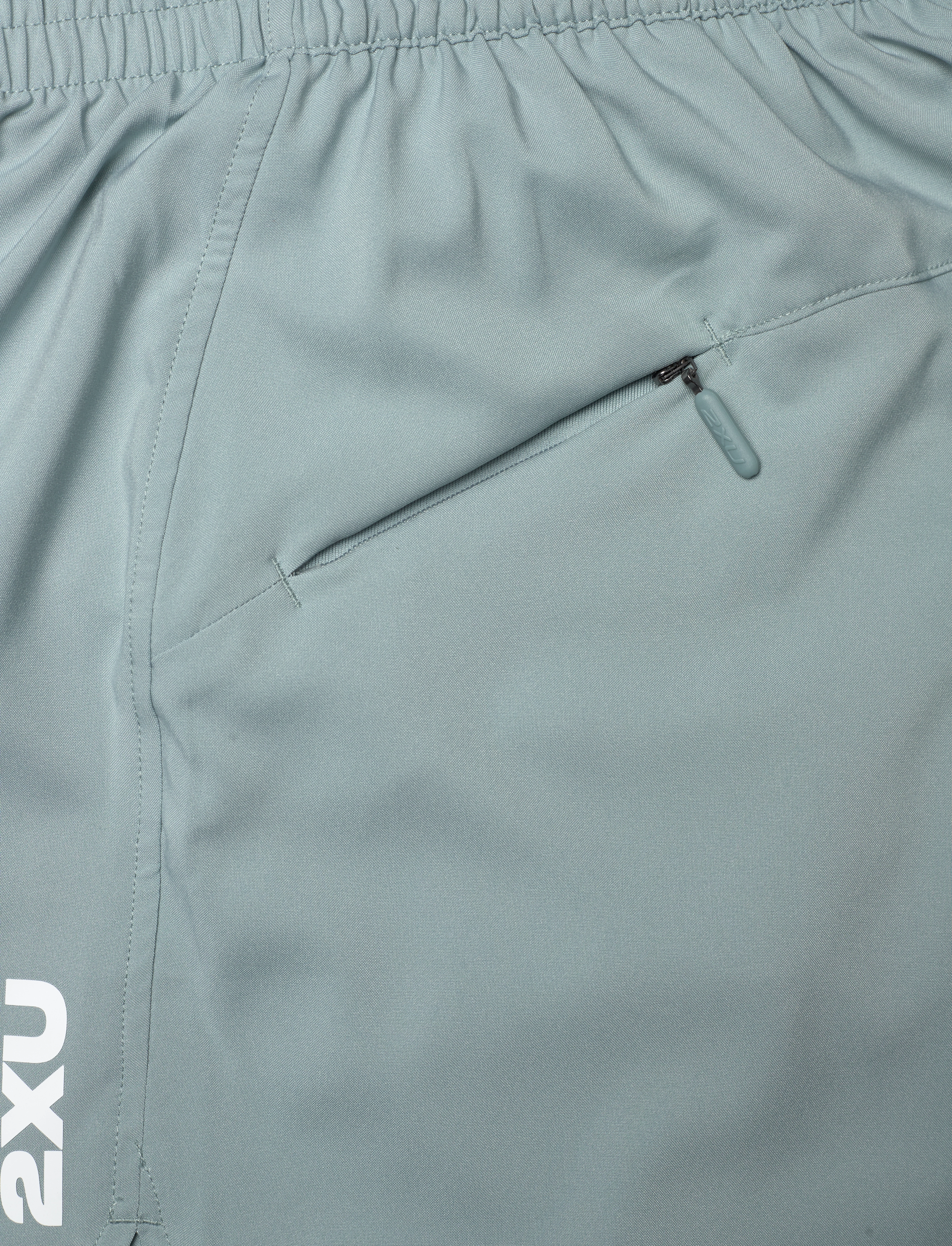 2XU - AERO HI-RISE 4 INCH SHORTS - løbeshorts - smoke blue/white reflective - 2