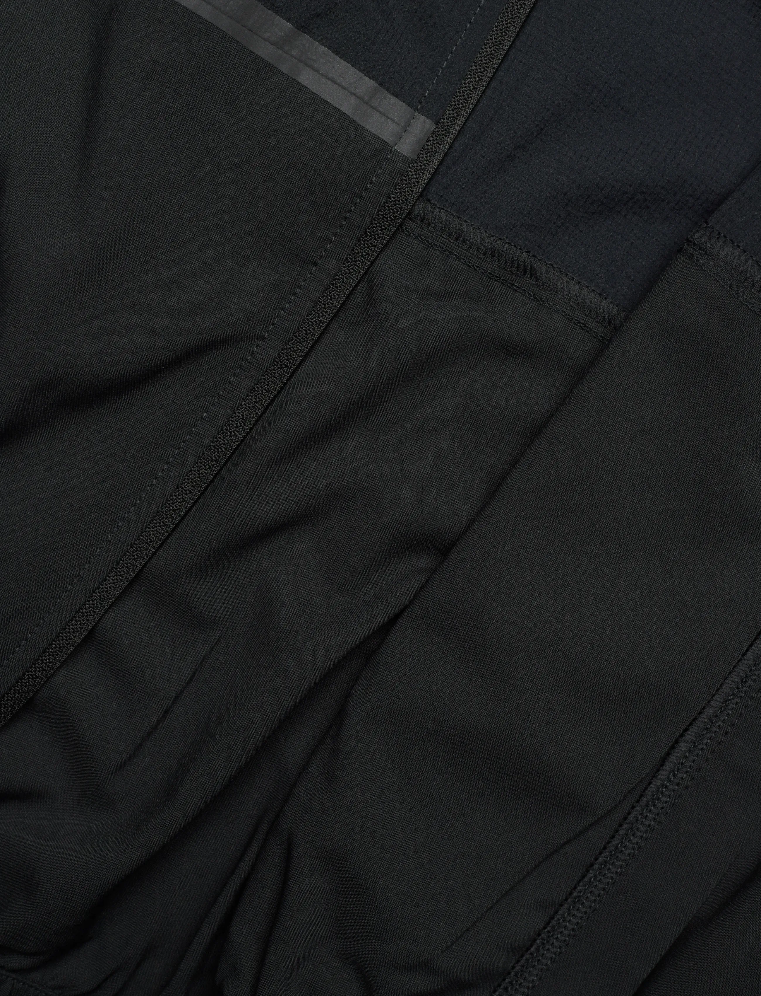 2XU - AERO SHEER WINDBREAKER - sportjacken - black/ black reflective - 5
