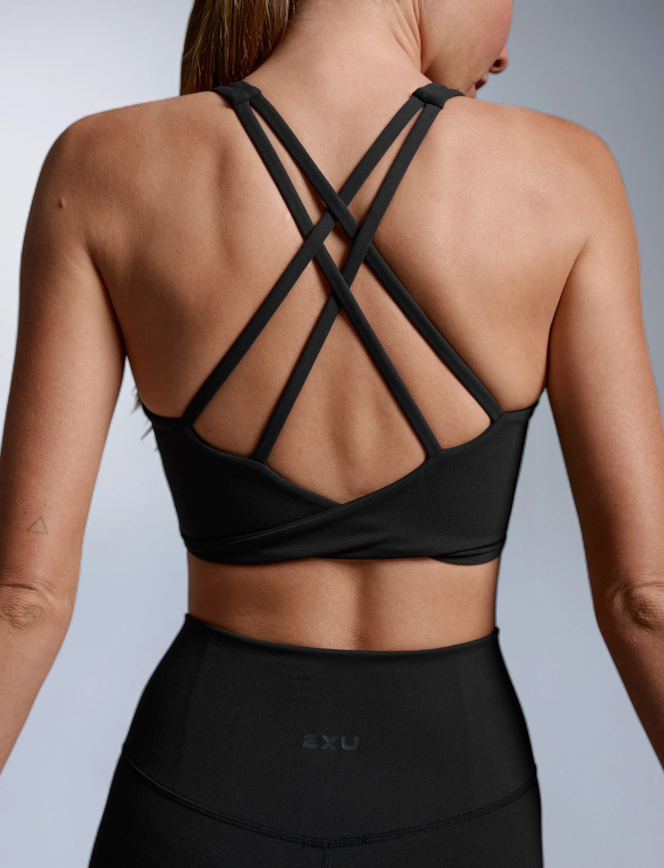 2XU Fluid Twist Back Bra bh dam – bild 2