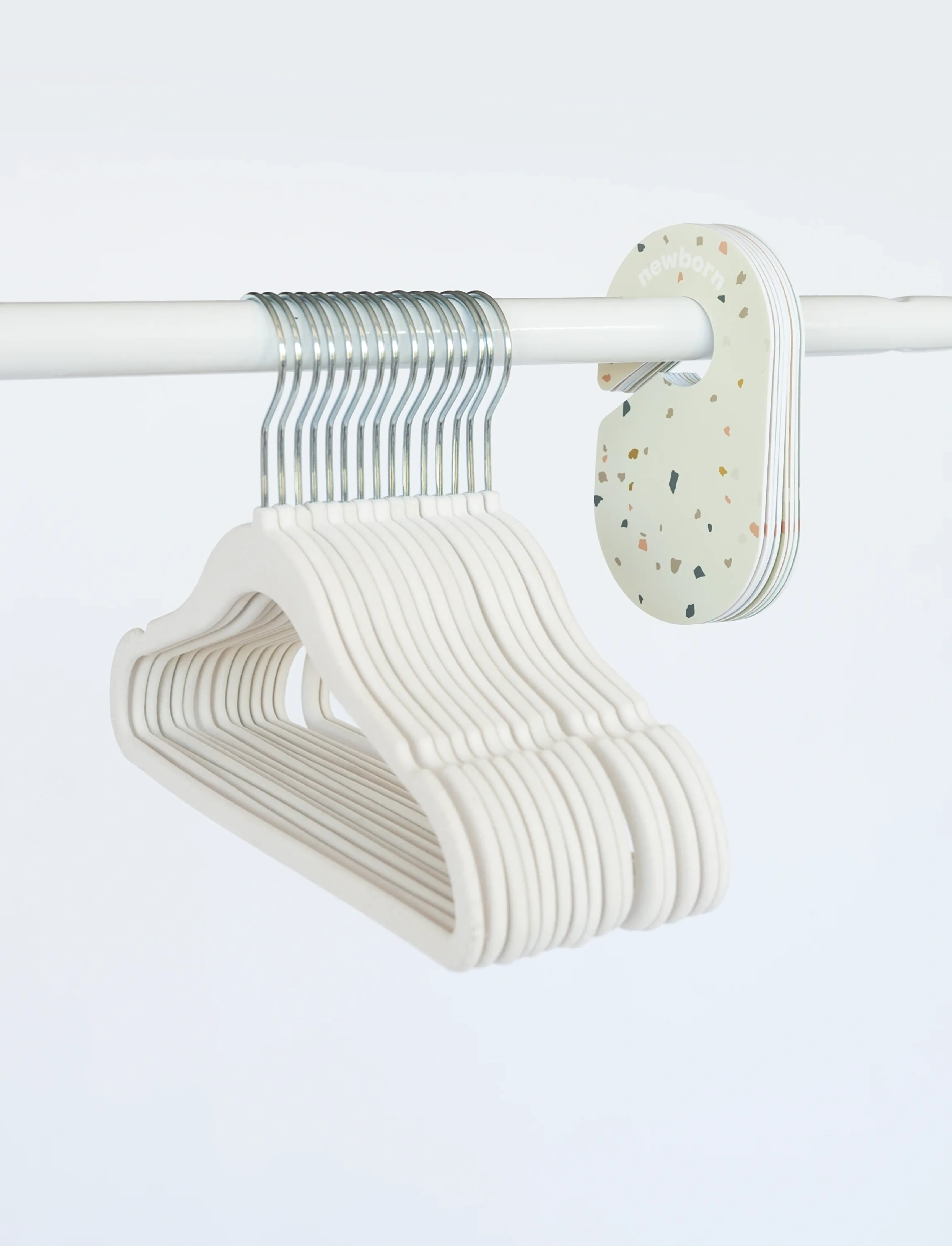 3 Sprouts - 3 Sprouts Set, Velvet Hangers (15 pcs.) and Closet Divider (8 pcs.), Cream/Terrazzo - crochets et suspensions - beige - 5