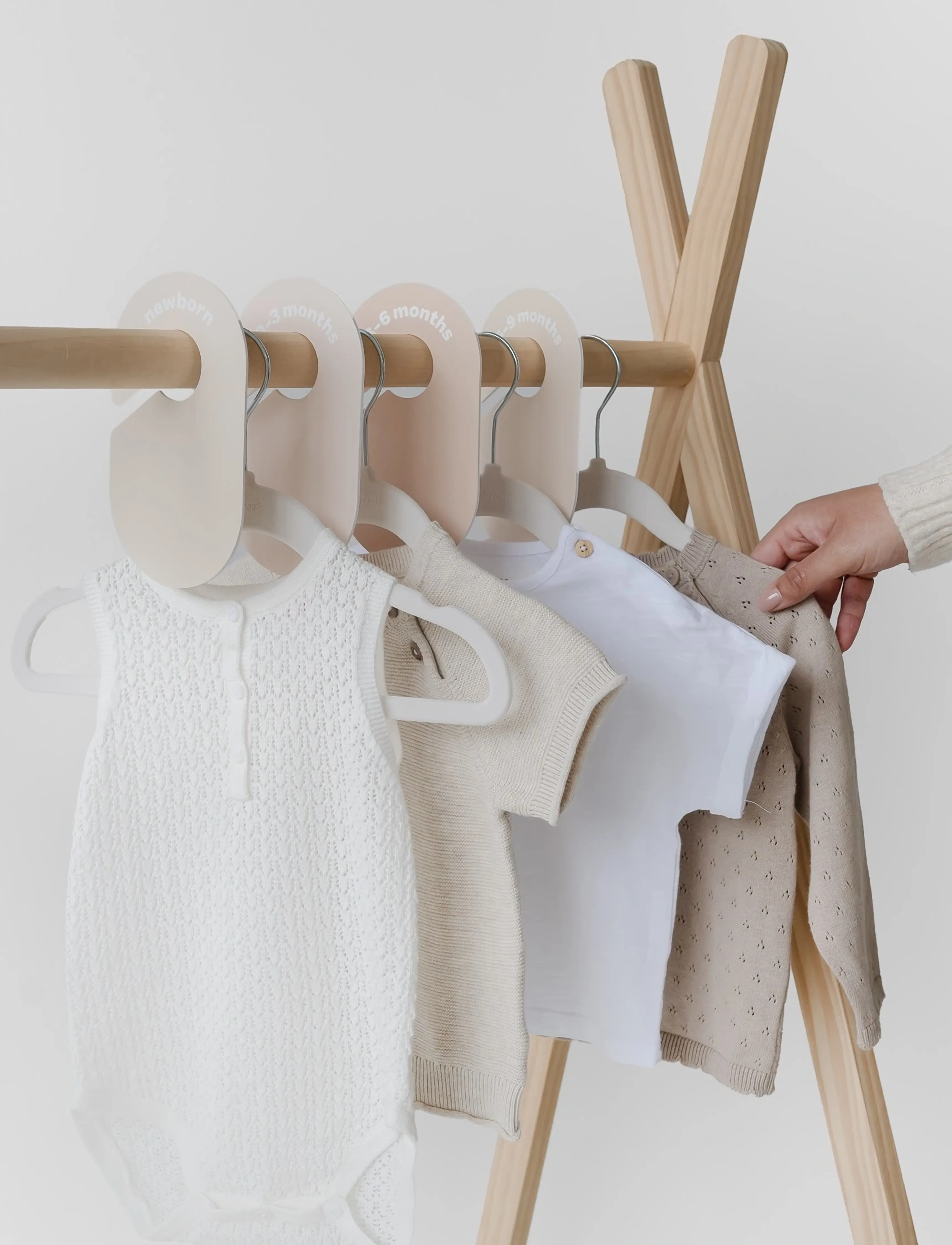 3 Sprouts Set, Velvet Hangers (15 Pieces) And Closet Dividers (8 Pieces), Cream Neutral, One Size, Storage, Creme - Hooks & Hangers, Kinder