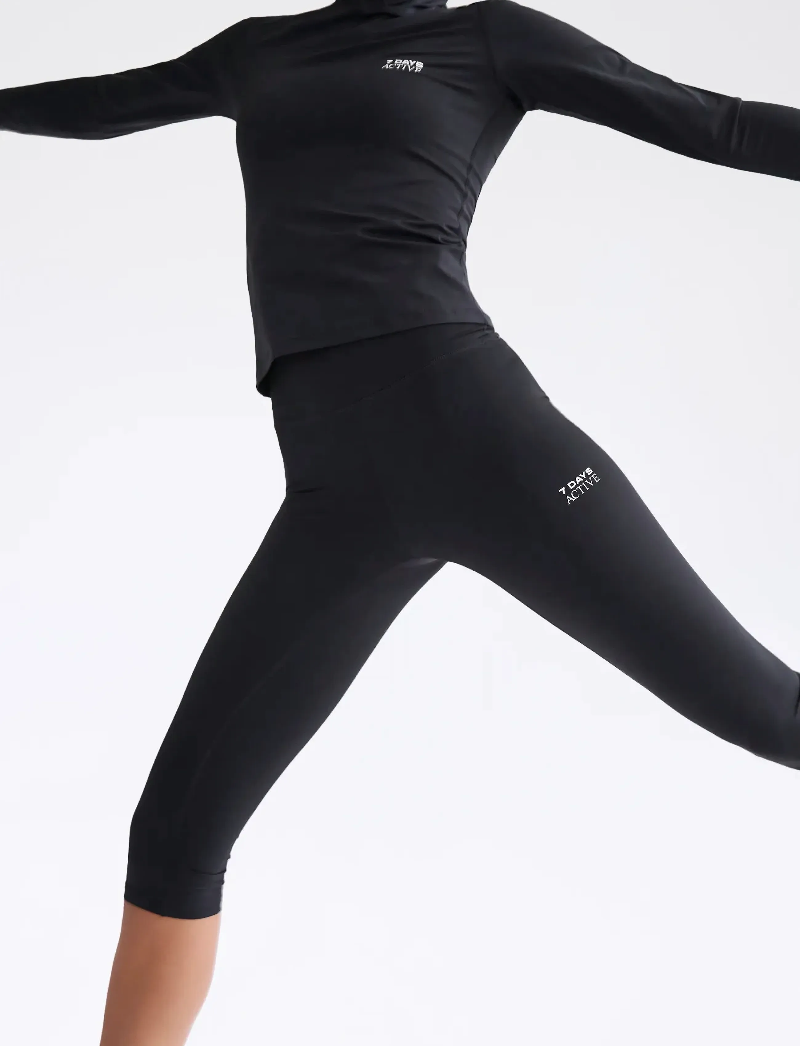 7 DAYS Active - Signature Capri Tights - fuld længde - 001 black - 0
