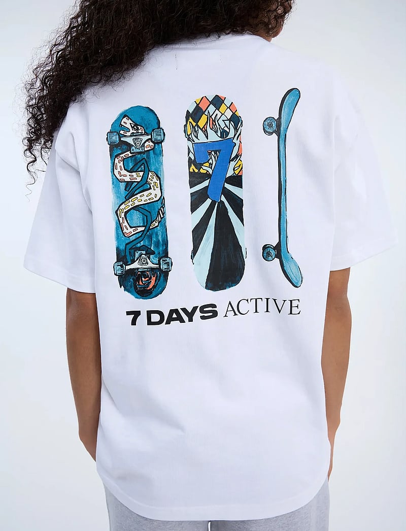 7 DAYS Active - Organic Regular Skate Tee - oberteile & t-shirts - 049 brilliant white - 0
