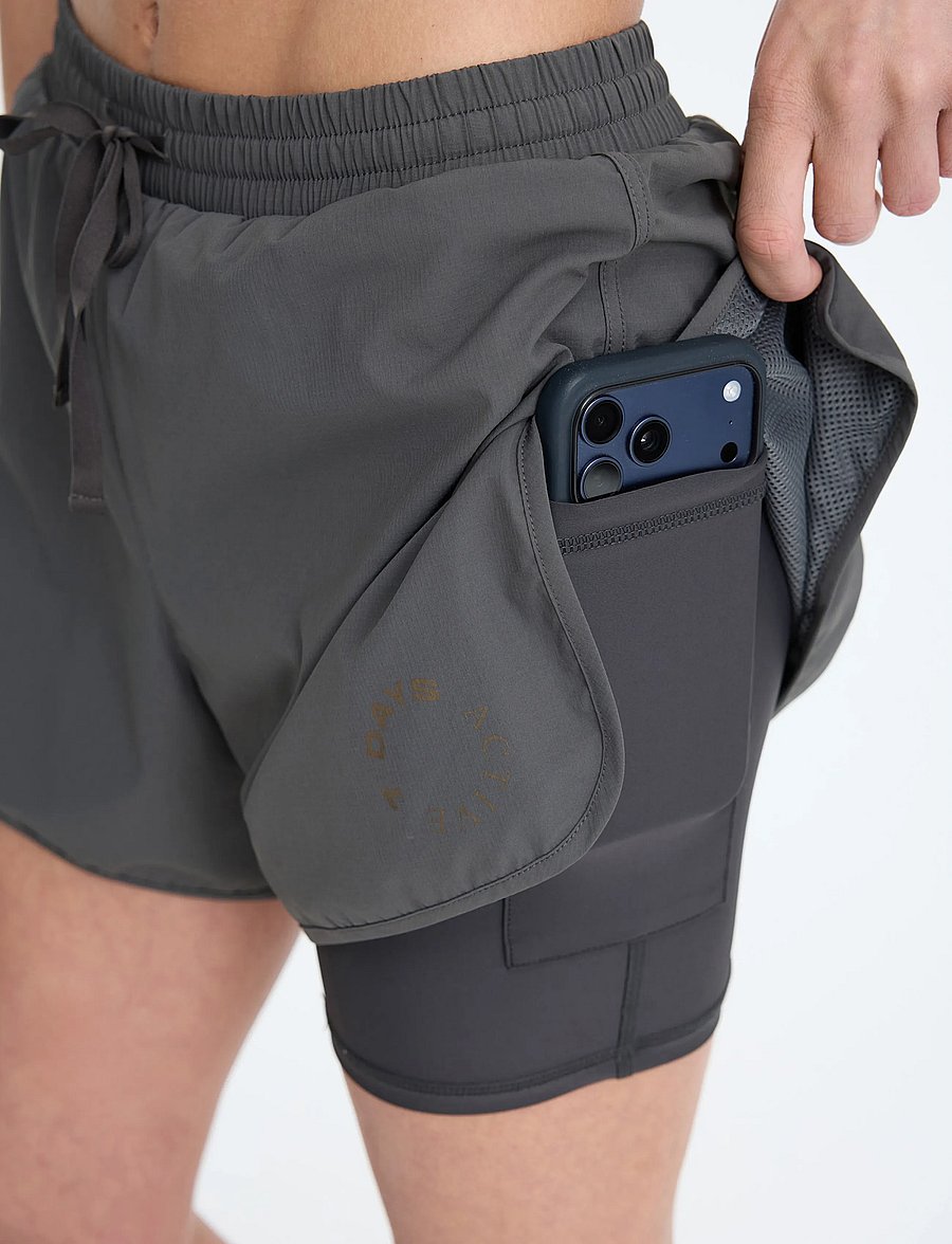7 DAYS Active - BODY W 2 in 1 Shorts - træningsshorts - 061 charcoal - 4