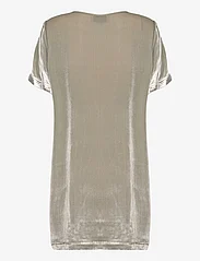 A Part Of The Art - VOYAGE DRESS - t-shirt dresses - champagne - 1