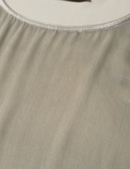 A Part Of The Art - VOYAGE DRESS - t-shirt jurken - champagne - 4