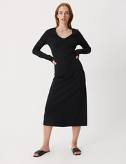A Part Of The Art - FREE LONG SLEEVE DRESS - sukienki koszulowe - black - 2