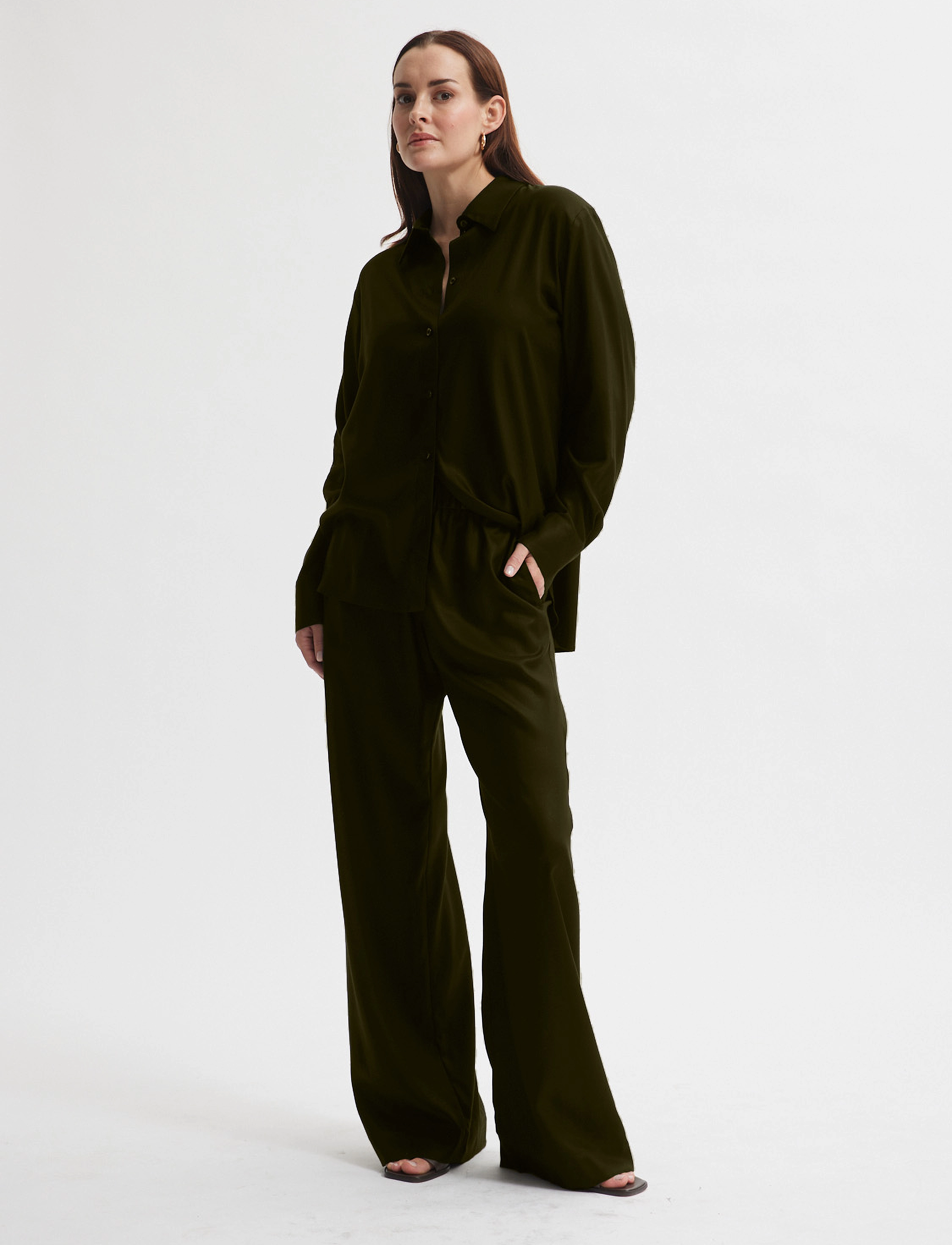 A Part Of The Art - VACANT PANTS - deep khaki - 2