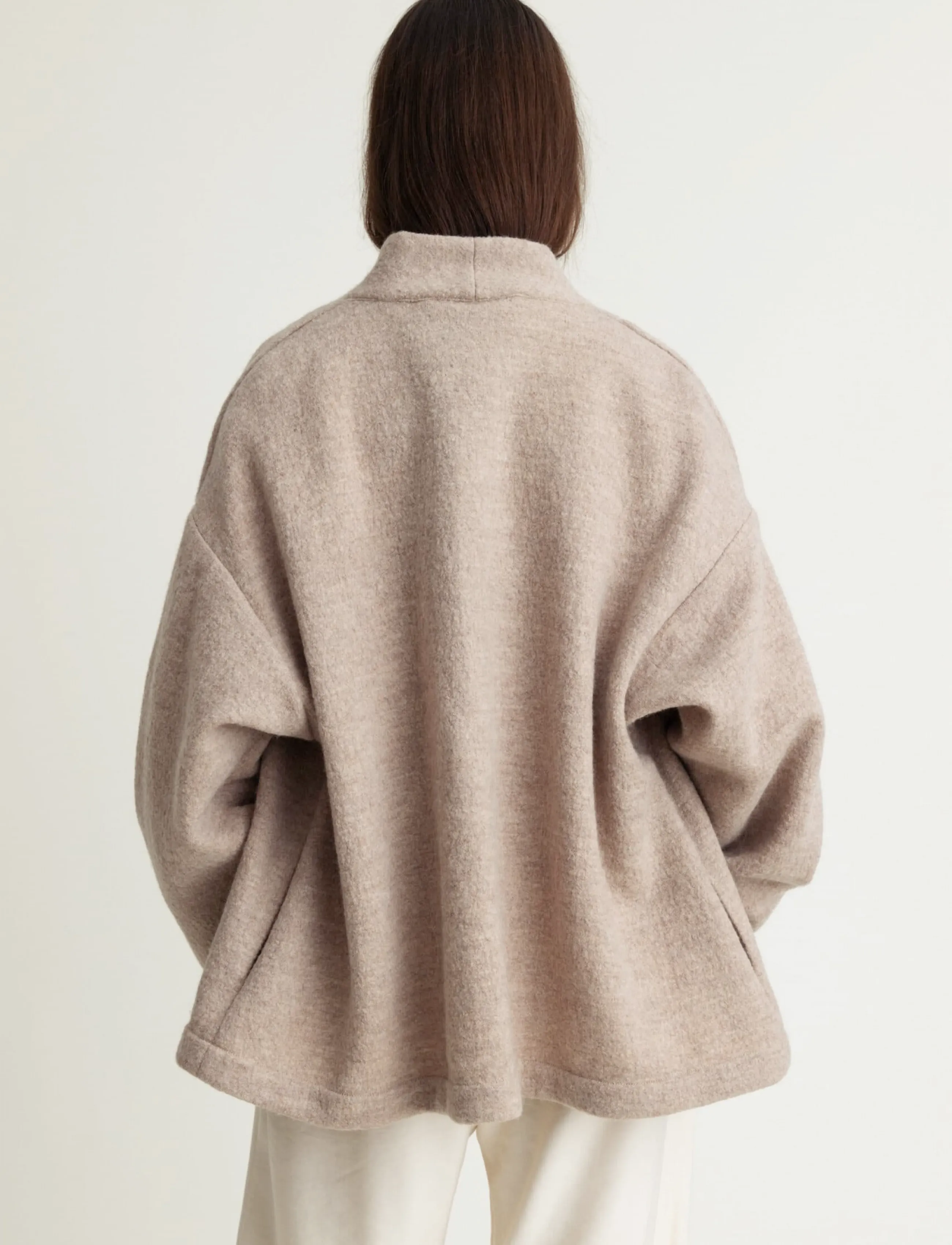 A Part Of The Art - CAPE JACKET HEAVY KNIT - wool jackets - heavy knit-oat - 3