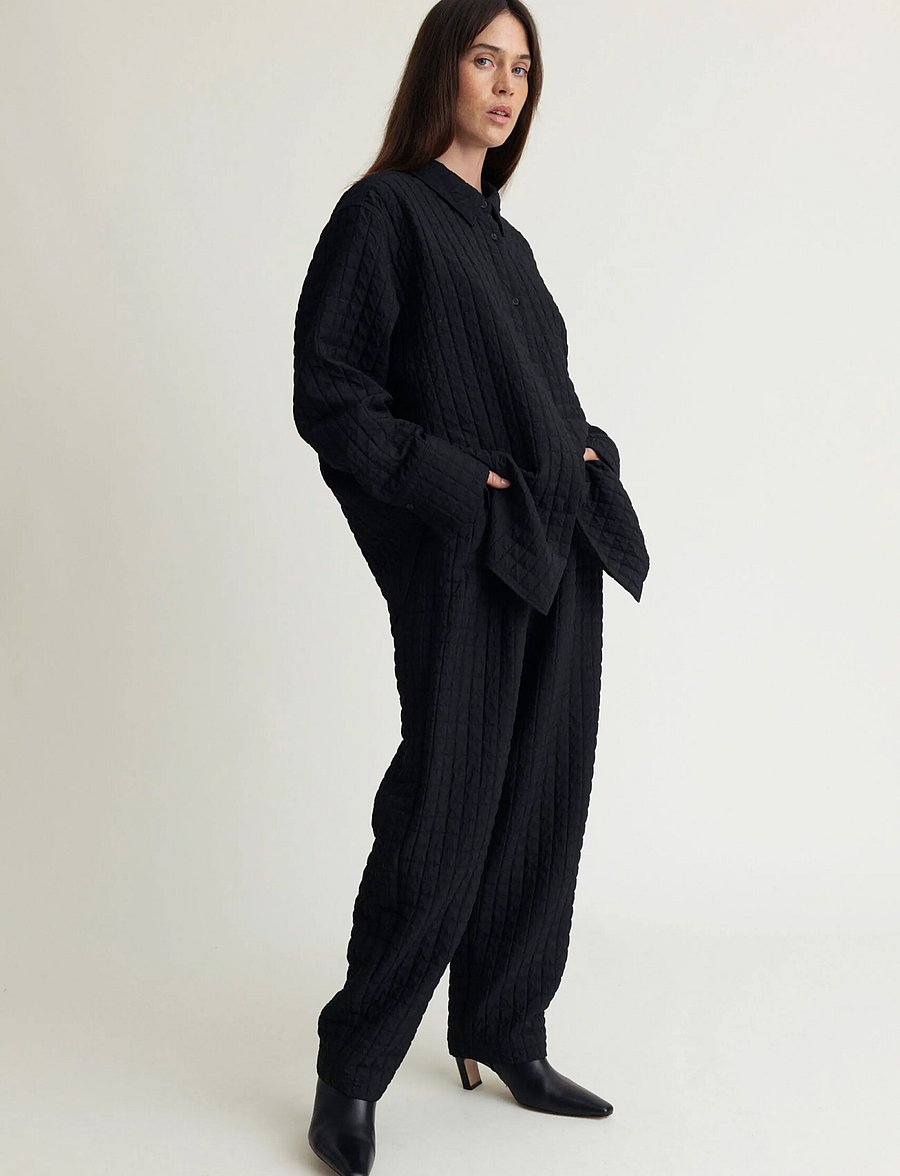 A Part Of The Art - BON QULITED PANTS - hosen mit geradem bein - black - 0