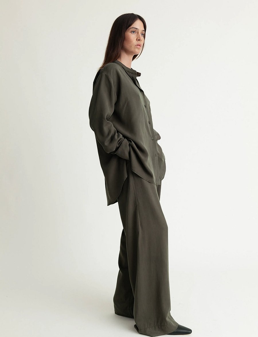 A Part Of The Art - VACANT PANTS - hosen mit weitem bein - pine green - 0
