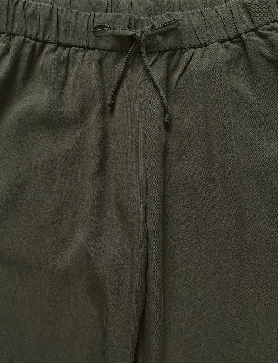 A Part Of The Art - VACANT PANTS - hosen mit weitem bein - pine green - 2