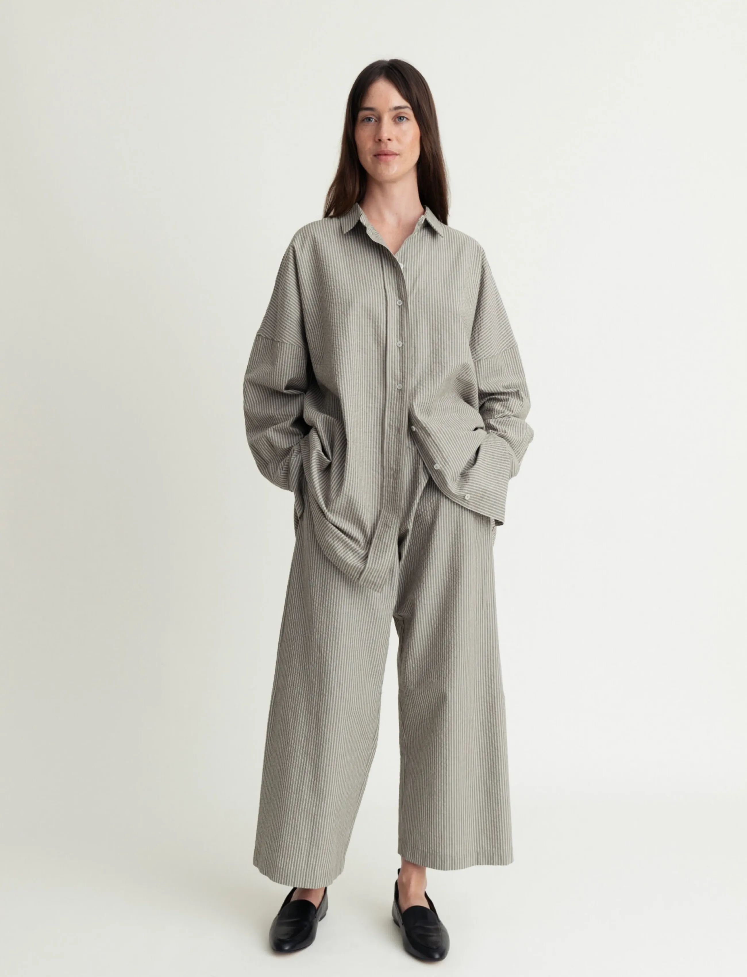 A Part Of The Art AIRY PANTS - Laia säärega püksid - KHAKI AND WHITE STRIPE / khaki/green