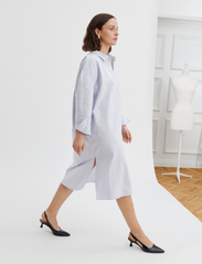 A Part Of The Art - SHORELINE DRESS - midi jurken - oxford blue white stripe - 6