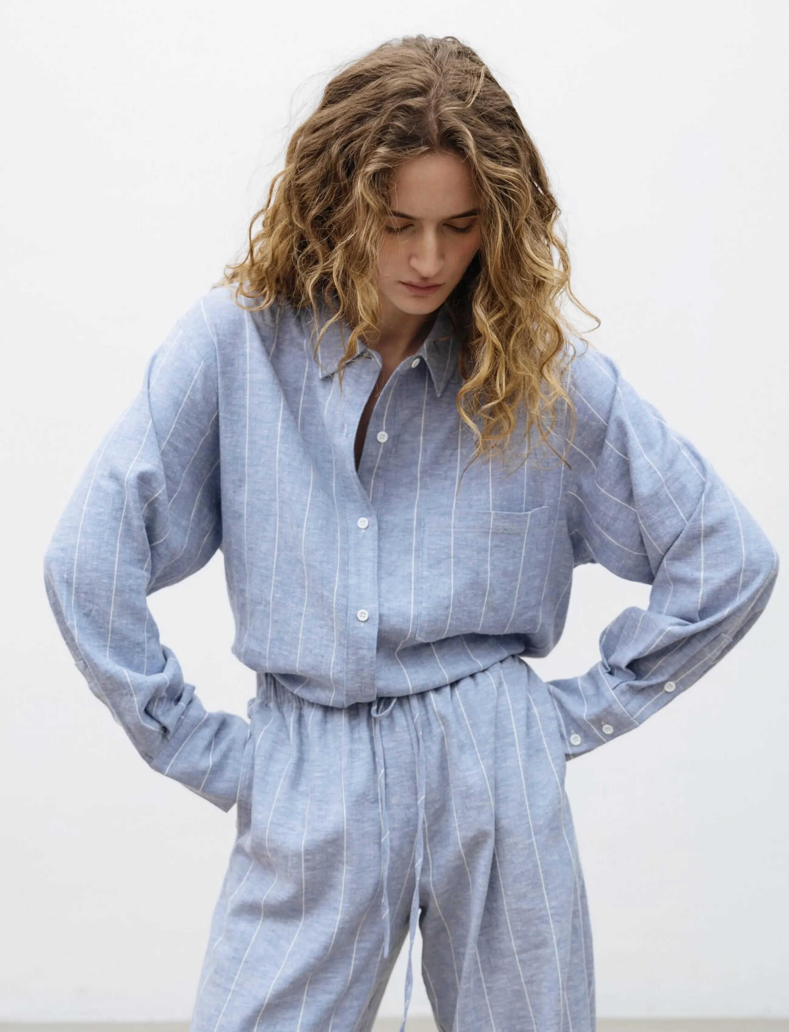 A Part Of The Art - VACANT PANTS - linen trousers - denim blue white stripe - 3
