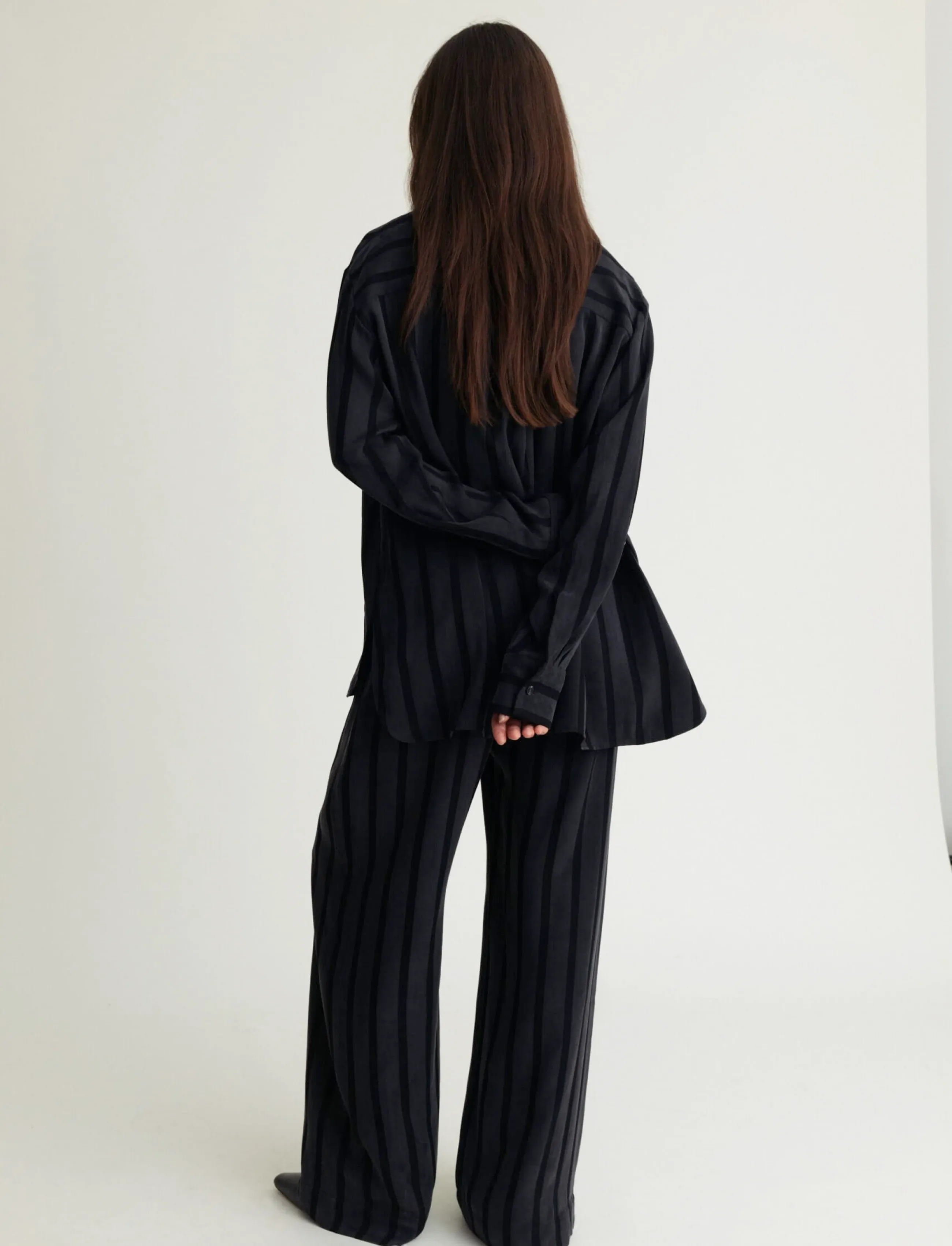 A Part Of The Art - VACANT PANTS WIDE STRIPE - hosen mit weitem bein - black stripe - 3